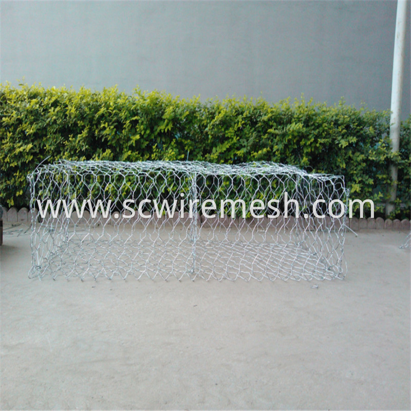 Gabion for retaining wall